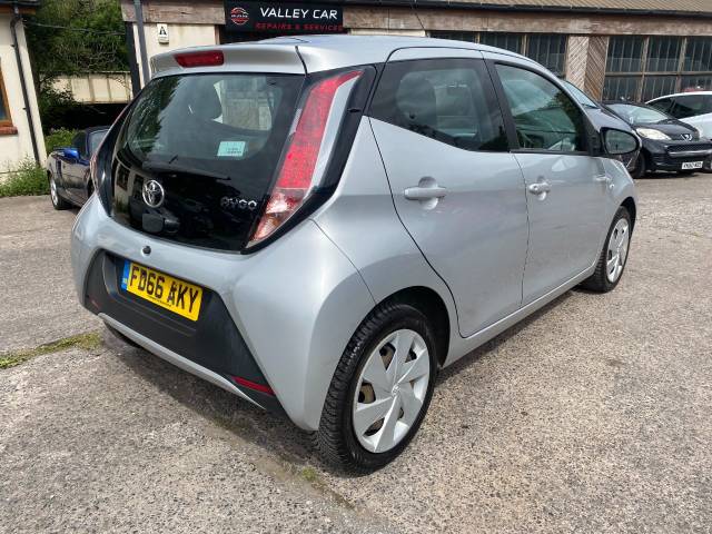 2016 Toyota Aygo 1.0 VVT-i X-Play 5dr