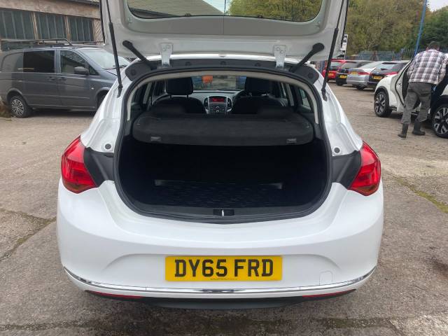 2015 Vauxhall Astra 1.6i 16V Design 5dr