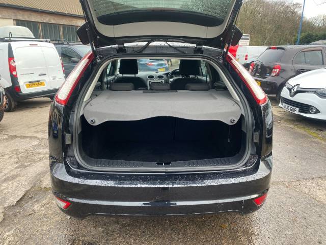 2010 Ford Focus 1.6 Zetec 5dr